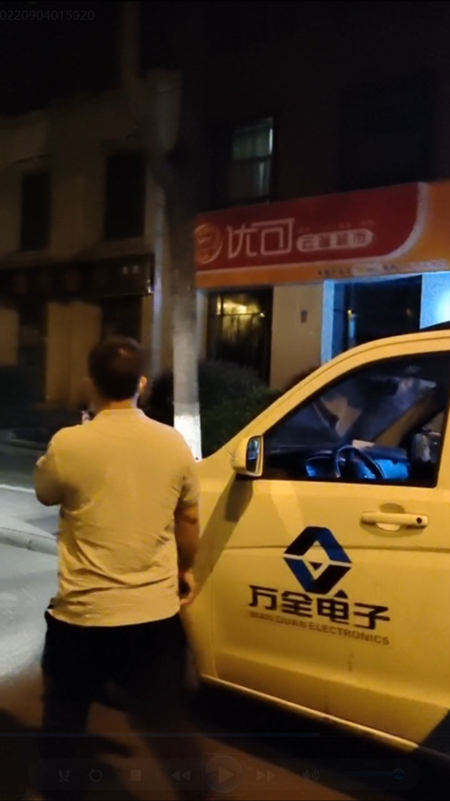 在成都疫情“靜默期”內(nèi)，成都萬全電子監(jiān)控中心、巡邏部門、工程部門一直保持全天在崗服務(wù)
