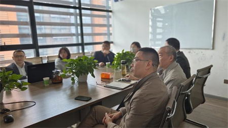 以AI視頻聯(lián)網(wǎng)報(bào)警服務(wù)為立足點(diǎn)，加大AI技術(shù)在各環(huán)境中的應(yīng)用